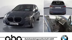 Sparkling kupfergrau metallic Gebraucht 2024 BMW 216 Van / Kleinbus | 27.320 € (Fairer Preis)