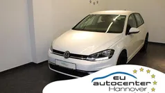 Weiß Gebraucht 2019 VW Golf VII Comfortline Limousine | 15.500 € (Guter Preis)