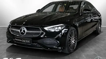 Second-hand Mercedes C180 170 CP (125 kW) 2025 Negru Berlinǎ