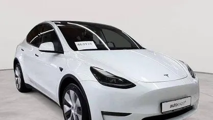 Pearl white multicoat Gebraucht 2023 Tesla Model Y SUV | 31.990 € (Superpreis)