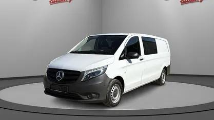 Gebraucht Mercedes Vito 163 PS (119 kW) 2022 Arktikweiss Van