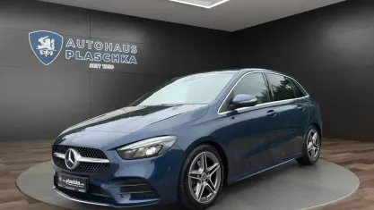 Gebraucht Mercedes B200 AMG line 163 PS (119 kW) 2019 Denimblau Kleinwagen