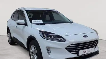 Gebraucht Ford Kuga Titanium 120 PS (88 kW) 2023 Frozen white SUV