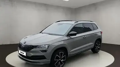 Stahlgrau Gebraucht 2021 Skoda Karoq SUV | 22.800 € (Guter Preis)