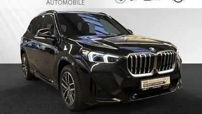 Saphirschwarz metallic Gebraucht 2024 BMW X1 M Sport SUV | 36.700 € (Fairer Preis)