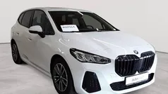 Alpinweiß Gebraucht 2022 BMW 218 Active Tourer M Sport Van / Kleinbus | 27.990 € (Fairer Preis)