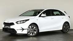 Weiss / carraraweiss Neu 2025 Kia Ceed Limousine | 19.970 € (Superpreis)