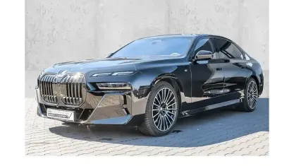 Gebraucht BMW 740 M Sport 286 PS (210 kW) 2025 Schwarz Limousine