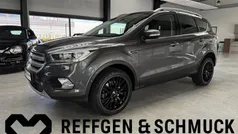 Grau Gebraucht 2017 Ford Kuga Titanium SUV | 16.940 € (Fairer Preis)