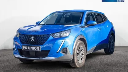 Blau Gebraucht 2021 Peugeot e-2008 Active SUV | 14.990 € (Guter Preis)