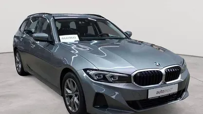 Gebraucht BMW 318 Sport Line 150 PS (110 kW) 2023 Skyscraper grau metallic Kombi