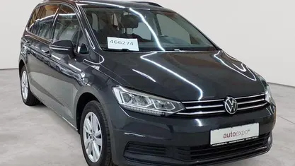 Gebraucht VW Touran Comfortline 150 PS (110 kW) 2023 Uranograu Van / Kleinbus