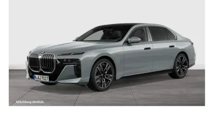 Gebraucht BMW 740 M Sport 299 PS (219 kW) 2025 Grau Limousine