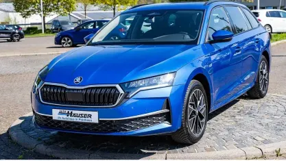 Gebraucht Skoda Octavia Selection 150 PS (110 kW) 2025 Blau Kombi