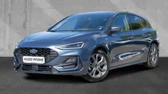 Chrome blue (blau metallic) Gebraucht 2024 Ford Focus ST-Line X Limousine | 26.340 € (Fairer Preis)
