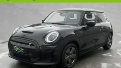 Midnight black Gebraucht 2023 Mini Cooper SE Essential Kleinwagen | 20.990 € (Guter Preis)
