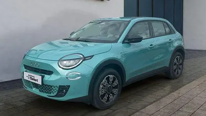 Neu Fiat 600E Icon 114 kW (156 PS) 2026 Blau Limousine