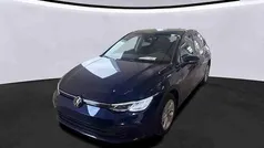 Blau Gebraucht 2024 VW Golf VIII Life Limousine | 24.487 € (Guter Preis)