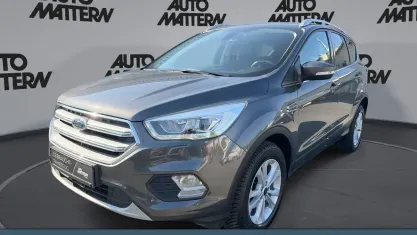 Gebraucht Ford Kuga Titanium 150 PS (110 kW) 2019 Grau SUV