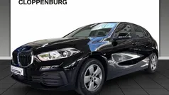 Schwarz Gebraucht 2022 BMW 118 Advantage Kleinwagen | 22.850 € (Fairer Preis)
