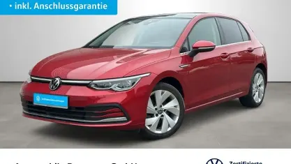 Gebraucht VW Golf VIII Style 150 PS (110 kW) 2022 Rot Limousine