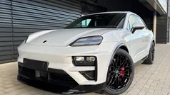 Eisgraumetallic Gebraucht 2025 Porsche Macan Turbo Sport SUV | 118.089 € (Guter Preis)