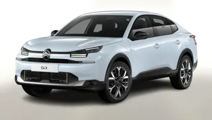 Neu Citroën C4 X 145 PS (106 kW) 2025 Okenit weiß metallic okenit weiß metallic SUV