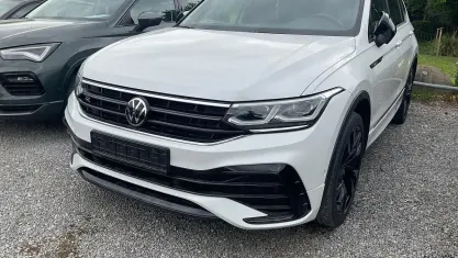 Gebraucht VW Tiguan Allspace R-line 190 PS (139 kW) 2023 Oryxweiß perlmutteffekt SUV