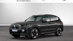 Sophistograu brillanteffekt metallic Gebraucht 2024 BMW iX3 Impressive SUV | 53.888 € (Fairer Preis)