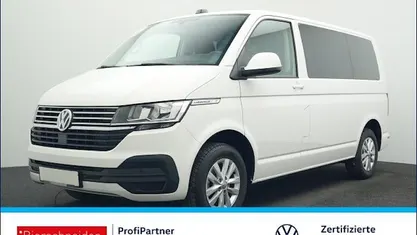 Weiß Gebraucht 2024 VW Caravelle Comfortline Van / Kleinbus | 44.950 € (Fairer Preis)