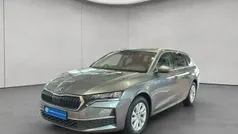 Graphitegrau metallic Gebraucht 2024 Skoda Octavia Selection Kombi | 28.365 € (Superpreis)