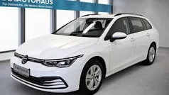 Weiß Gebraucht 2023 VW Golf VIII Life Kombi | 23.780 € (Fairer Preis)