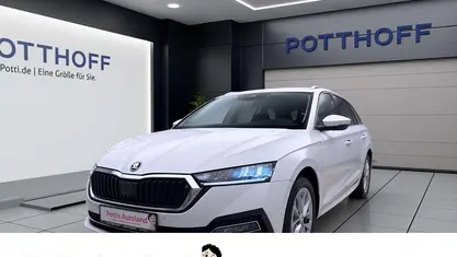 Weiss Gebraucht 2023 Skoda Octavia Style Kombi | 25.443 € (Guter Preis)