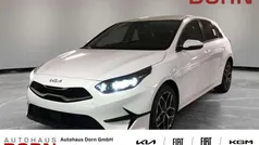 Weiß Neu 2025 Kia Ceed Style Kleinwagen | 27.690 € (Fairer Preis)