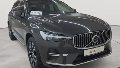 Gebraucht Volvo XC60 Inscription 197 PS (144 kW) 2022 Pine grey metallic SUV