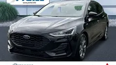 Schwarz(metallic) Neu 2024 Ford Focus ST-Line Limousine | 25.990 € (Superpreis)