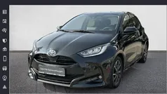 Mysticschwarz mica Gebraucht 2022 Toyota Yaris Hybrid Team Kleinwagen | 18.900 € (Fairer Preis)