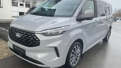 Gebraucht 2025 Ford Tourneo Custom Titanium X Van | 61.445 € (Fairer Preis)