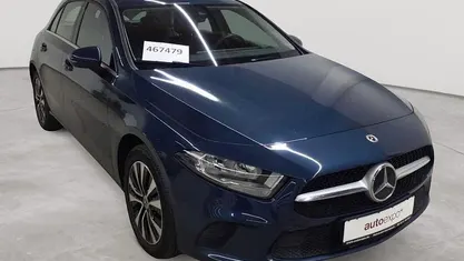 Second-hand Mercedes A250 Style 160 CP (117 kW) 2021 Albastru Berlinǎ