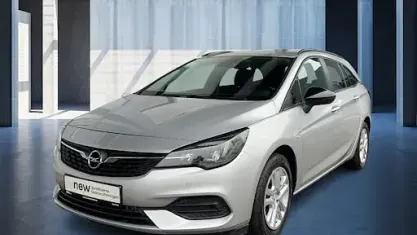 Usata Opel Astra Edition 105 CV (77 kW) 2022 Argento Utilitaria
