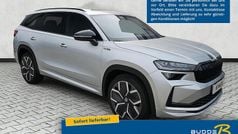 Brillantsilber metallic Neu 2025 Skoda Kodiaq SportLine SUV | 43.490 € (Fairer Preis)