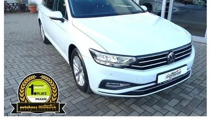 Weiß Gebraucht 2022 VW Passat Business Kombi | 23.880 € (Fairer Preis)