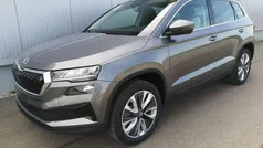 Graphitgrau metallic Neu 2025 Skoda Karoq Selection SUV | 40.640 € (Fairer Preis)