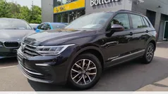 Deep black perleffekt Gebraucht 2023 VW Tiguan Life SUV | 22.780 € (Guter Preis)