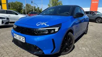 Usata Opel Corsa 101 CV (74 kW) 2024 Blu Utilitaria