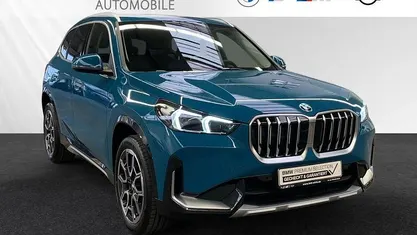Blau Gebraucht 2024 BMW X1 Comfort Edition SUV | 39.832 € (Fairer Preis)