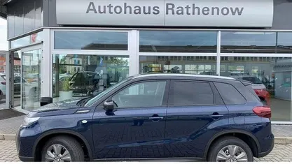 Gebraucht Suzuki Vitara Comfort 129 PS (94 kW) 2025 Sphere blue pearl metallic / c SUV