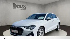 Gletscherweiß metallic Gebraucht 2024 Audi A3 Sportback Advanced Limousine | 28.800 € (Fairer Preis)