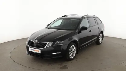 Schwarz Gebraucht 2020 Skoda Octavia Tour Kombi | 19.460 € (Fairer Preis)