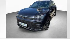 Deep black perleffekt Gebraucht 2024 VW Tiguan R-line SUV | 38.980 € (Fairer Preis)